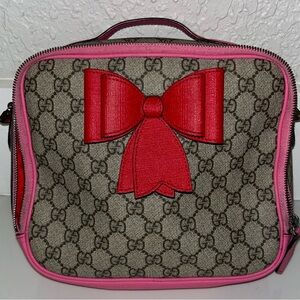 GIRLS Gucci handbag/lunchbox purse